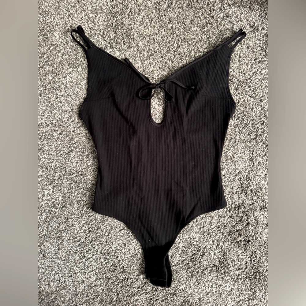 2/$15 Lulus keyhole tie front size S black thong body suit